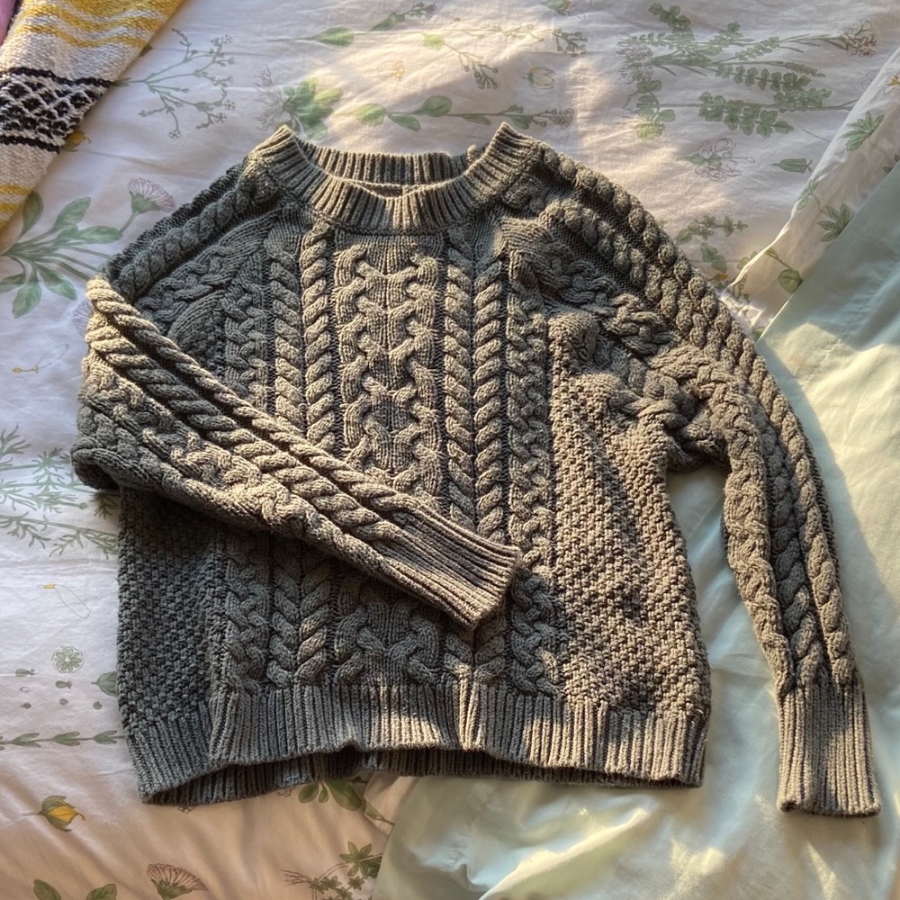 greens knit sweater
